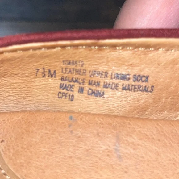 Vintage America Burgundy and Black Flats - Picture 5 of 6